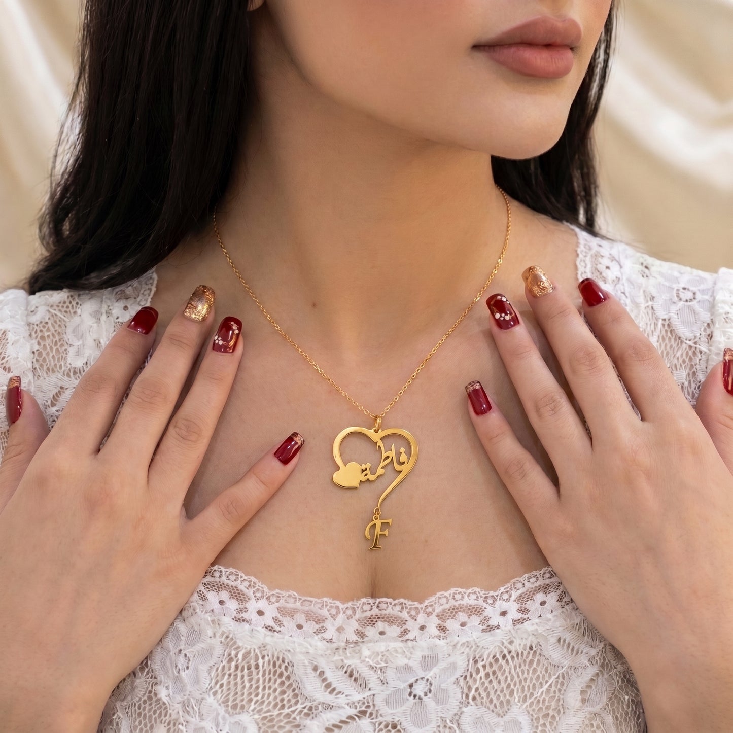 The Heart Chain Nameplate Necklace